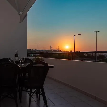 Family Friendly Luxury Apartment Nea Alikarnassos Exterior photo